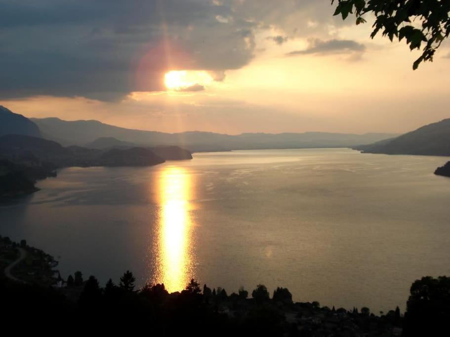 Privatzimmer Am Thunersee Διαμέρισμα Leissigen Εξωτερικό φωτογραφία